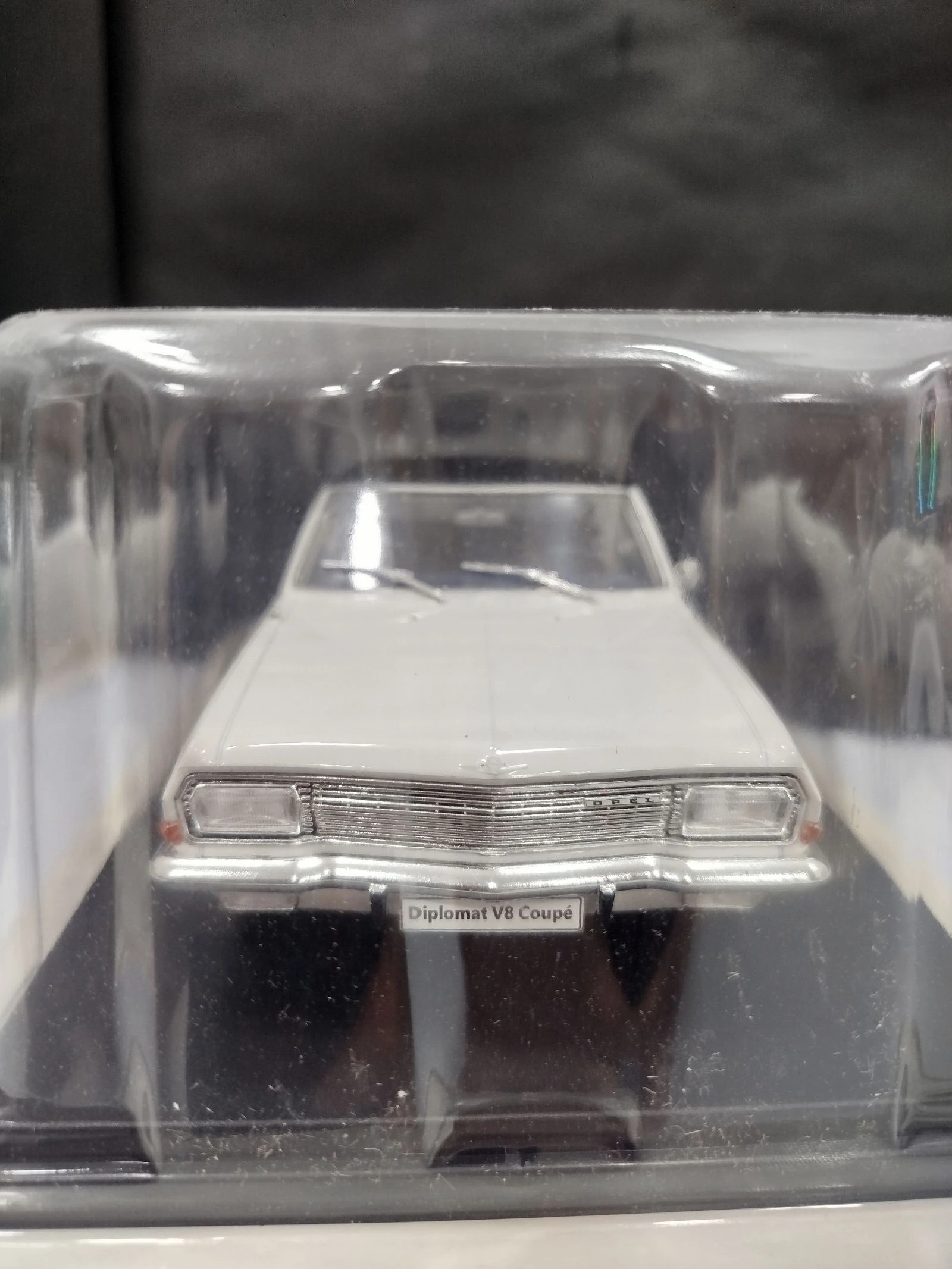 1:24 Opel Diplomat V8 Coupe 1965 Ixo Hachette 1/24 – photo 4